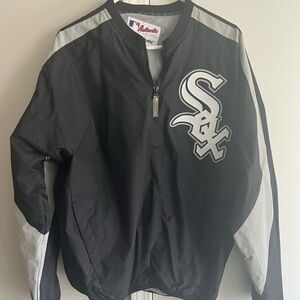 Vintage men’s white soxs light weight jacket (quarter zip)